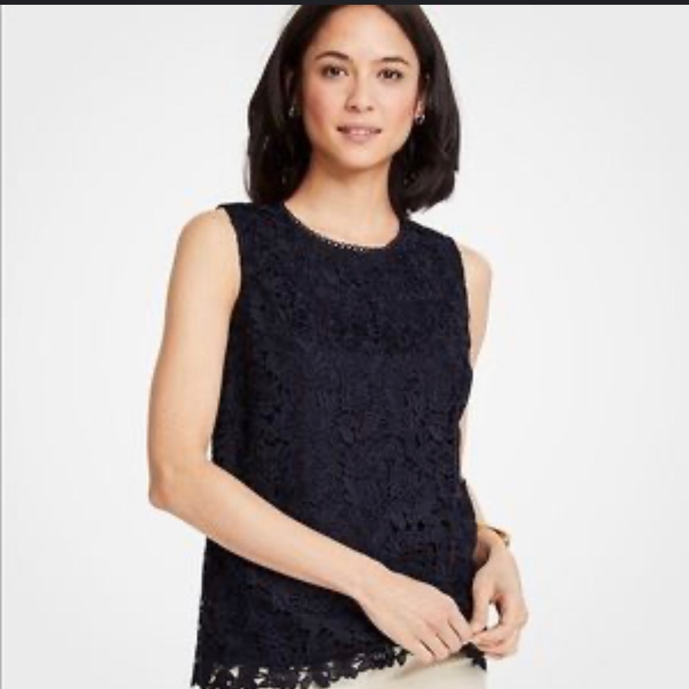 New Ann Taylor
Women's Blue Floral Lace Shell Sz XXSP